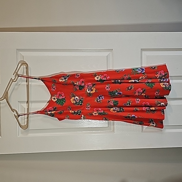 Old Navy Red Floral Hawaiian Dress Size M - Picture 2 of 5